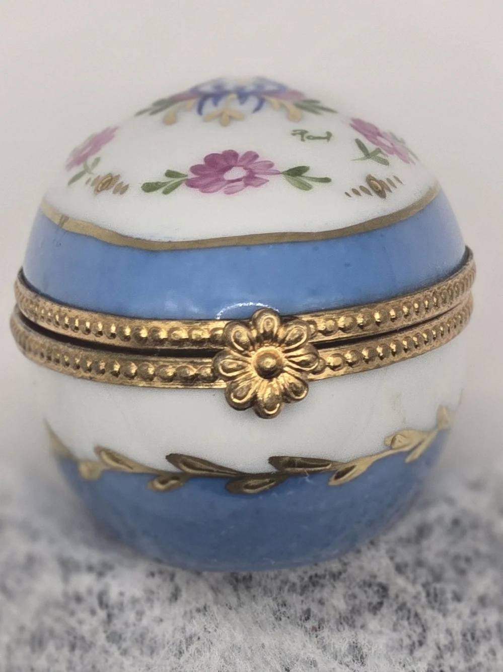 Limoges France Paris Style Porcelain Trinket Box Hand Decorated Floral Blue Gold